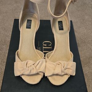 G.I.L.I Women's Nude Suede Heels with Bow